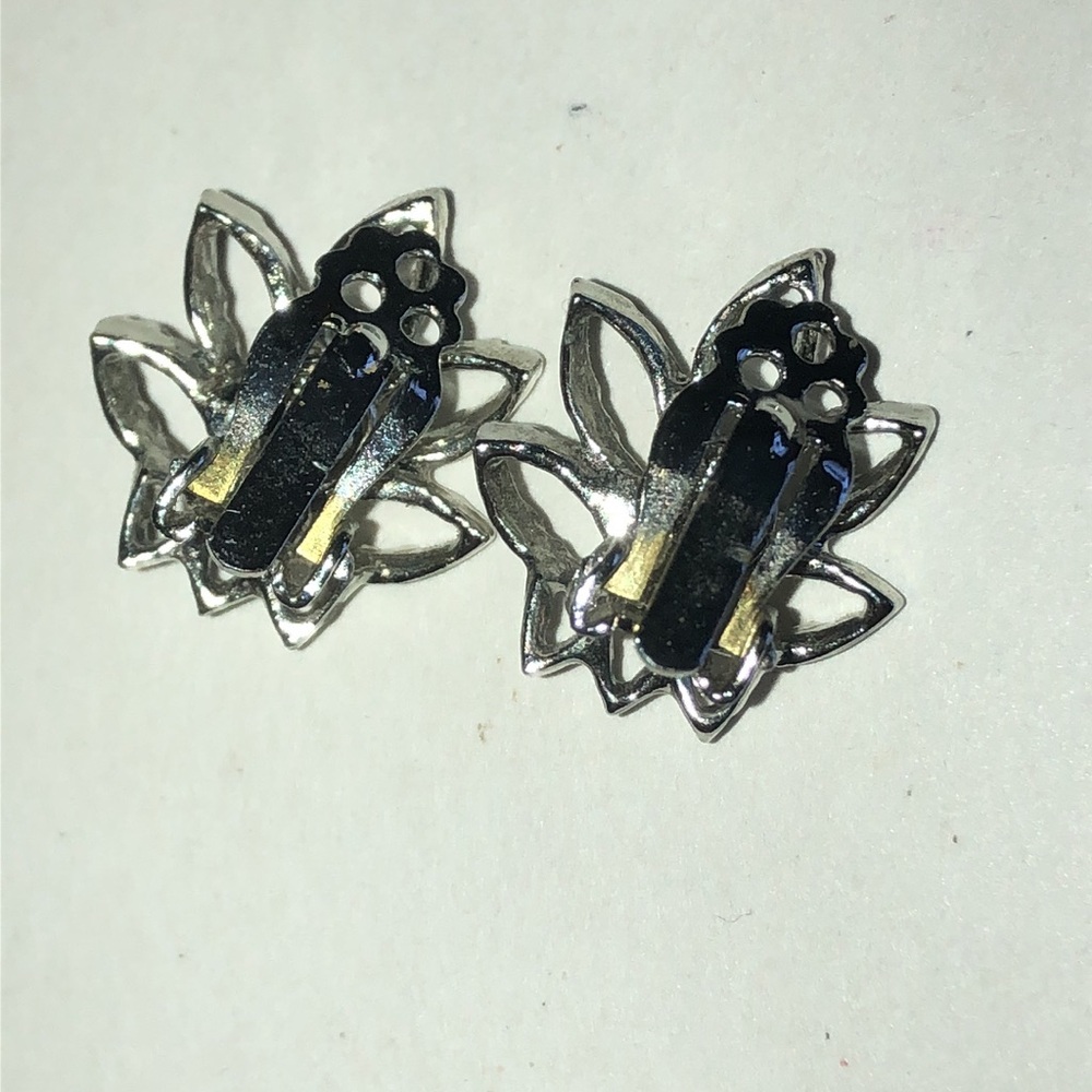 Vintage Silver Tone Pink Rhinestone Floral Boho Leaf Earrings - Picture 4 of 4